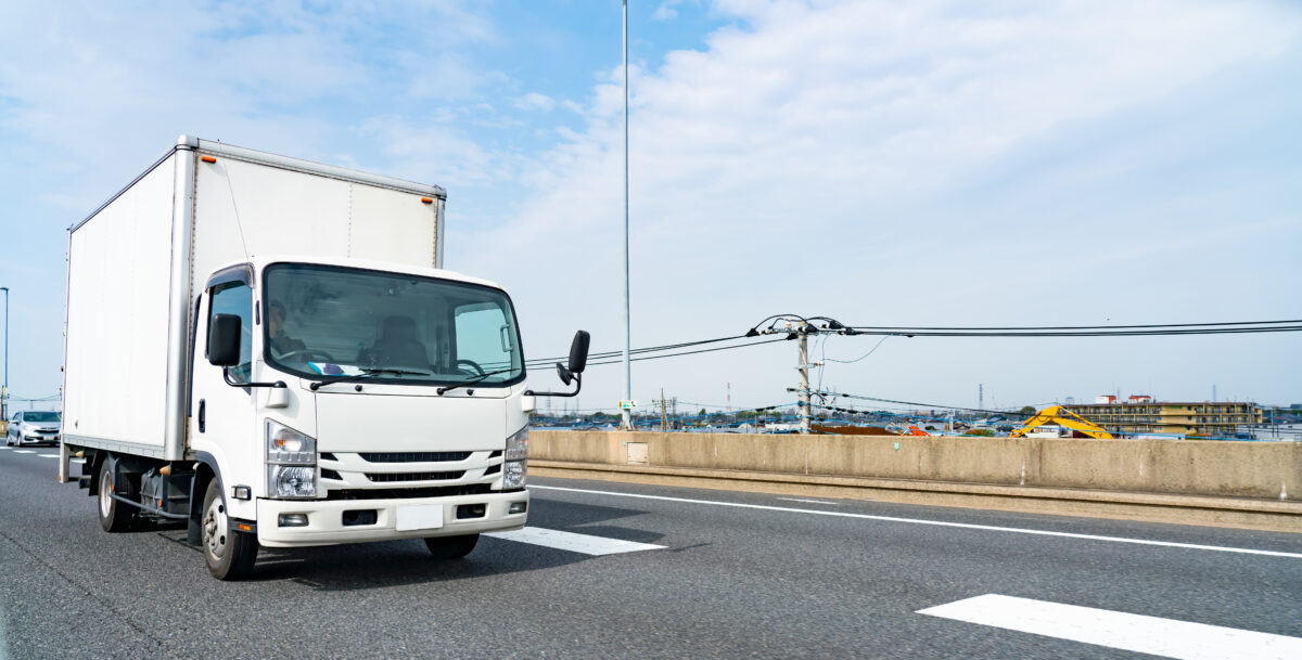 三菱ふそうトラックの特徴とは？小型/中型/大型/EVの新車・中古価格を紹介！