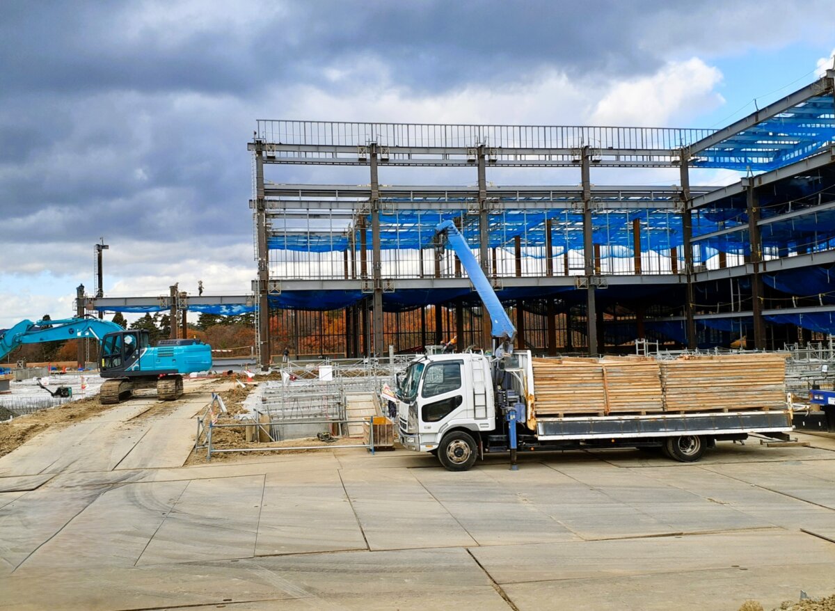 クレーン付きトラック（ユニック車）とは？現場で頼れる一台