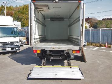 いすゞ フォワード 冷凍バン 中増t KL-FSD33K4S 年式 H16 [写真07]