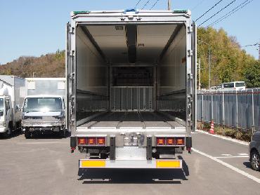いすゞ ギガ 冷凍ウイング 大型 KL-CYL51V3W 年式 H13[写真07]
