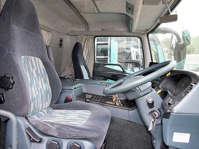 三菱ふそう スーパーグレート ウイング車 大型 PJ-FS54JVZ 年式 H16[写真10]