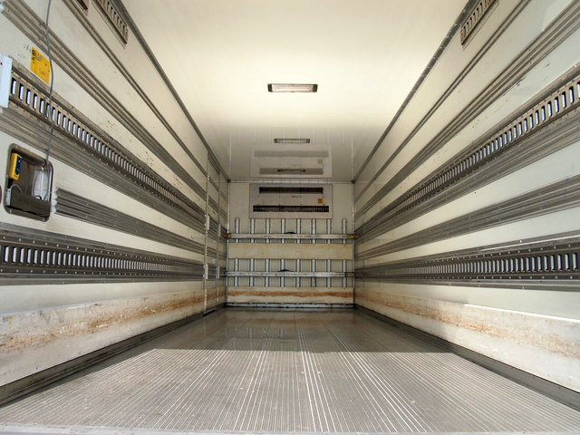 いすゞ フォワード 冷凍バン 中型 PA-FRR34L4 年式 H17[写真11]