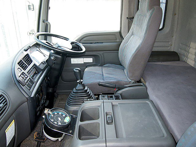 いすゞ フォワード 冷凍バン 中型 PA-FRR34L4 年式 H17[写真18]