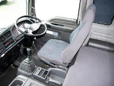 いすゞ フォワード ウイング車 中型 KK-FRR35L4 年式 H16 [写真15]