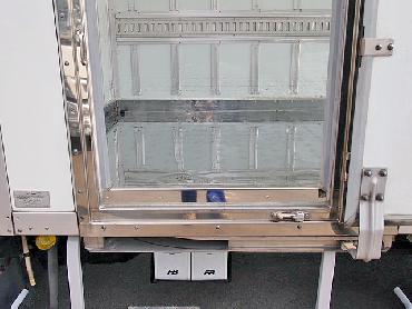 いすゞ エルフ 冷凍バン 小型 PB-NKR81N 年式 H18[写真09]
