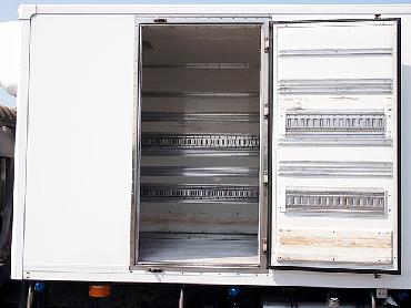 いすゞ フォワード 冷凍バン 中型 PA-FRR34L4 年式 H17 [写真09]