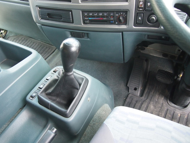 UDトラックス コンドル ウイング車 中型 PB-MK36A 年式 H17[写真13]