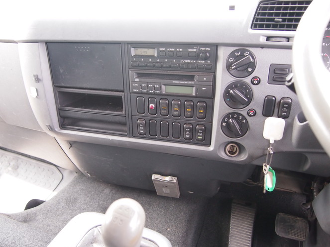 三菱ふそう ファイター ウイング車 中型 PA-FK61F 年式 H18[写真13]