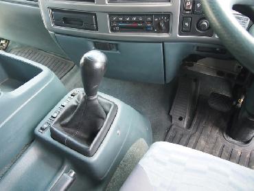 UDトラックス コンドル ウイング車 中型 PB-MK36A 年式 H17 [写真13]