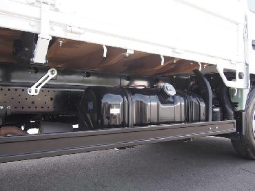 いすゞ エルフ 平ボディ 中型 SKG-NKR85R 年式 H23[写真22]