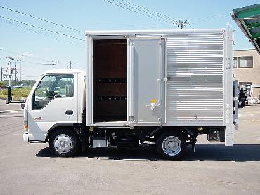 いすゞ エルフ バン車 小型 KR-NKR81EAV 年式 H16[写真04]