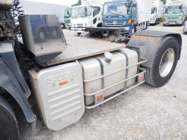 いすゞ ギガ トラクタ 大型 PKG-EXD52D8 年式 H22[写真12]