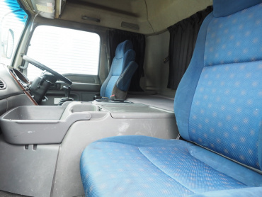 いすゞ ギガ トラクタ 大型 PKG-EXD52D8 年式 H22[写真28]