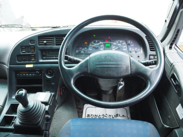 いすゞ ギガ ウイング車 大型 PKG-CYL77V8 年式 H22[写真30]