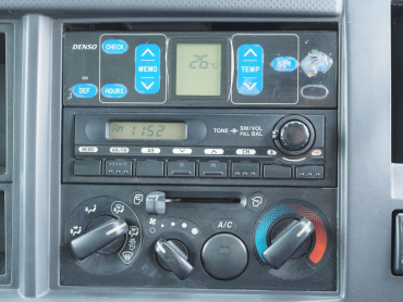 いすゞ エルフ 冷凍バン 小型 BDG-NPR85AN 年式 H21[写真22]