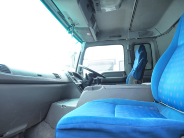 いすゞ ギガ ウイング車 大型 PKG-CYL77V8 年式 H22[写真37]