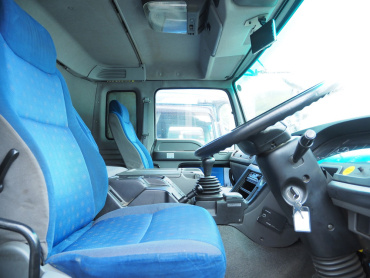 いすゞ ギガ ウイング車 大型 PKG-CYL77V8 年式 H22[写真29]