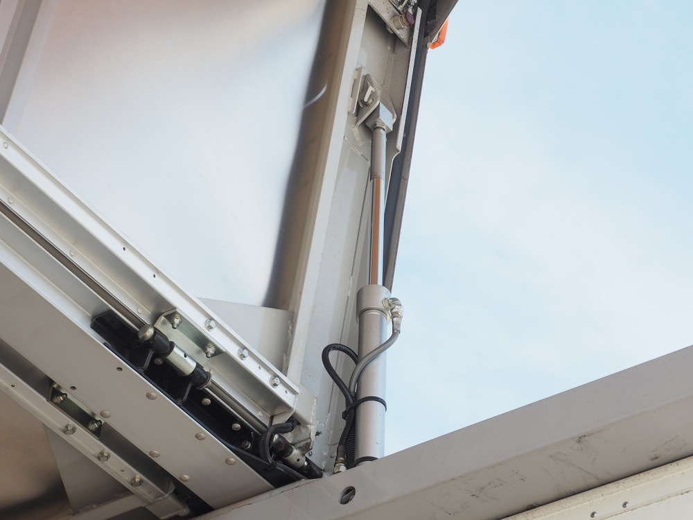 いすゞ フォワード ウイング車 中型 TKG-FRR90S2 年式 H26[写真18]