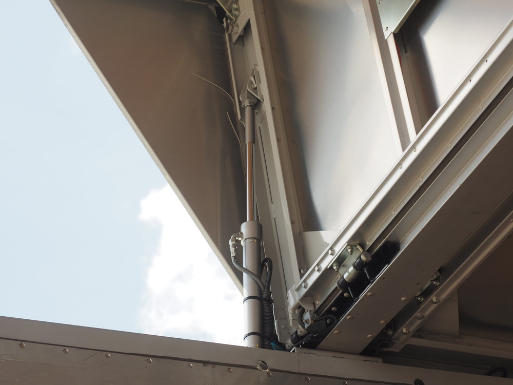 いすゞ フォワード ウイング車 中型 TKG-FRR90S2 年式 H26[写真17]