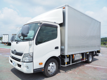 日野 デュトロ バン車 小型 TKG-XZU710M 年式 H26[写真01]