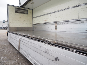 日野 レンジャー 冷凍ウイング 中型 TKG-FD7JLAA 年式 H25 [写真22]