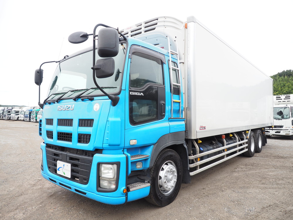 いすゞ ギガ 冷凍バン 大型 QKG-CYL77AZ 年式 H26[写真01]