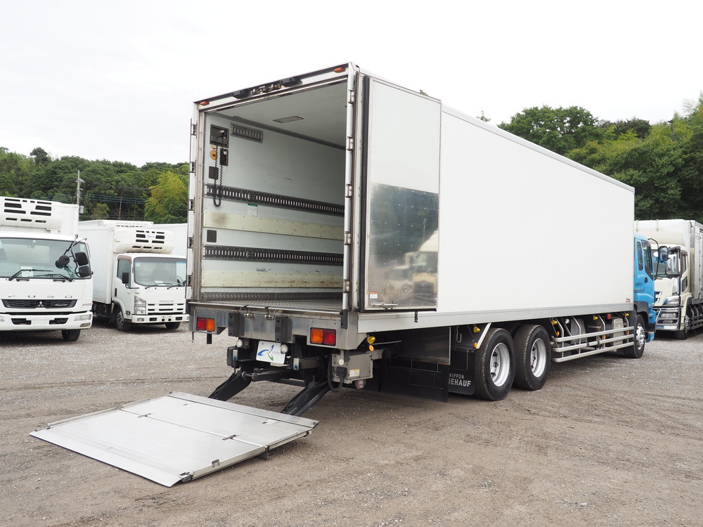 いすゞ ギガ 冷凍バン 大型 QKG-CYL77AZ 年式 H26[写真19]