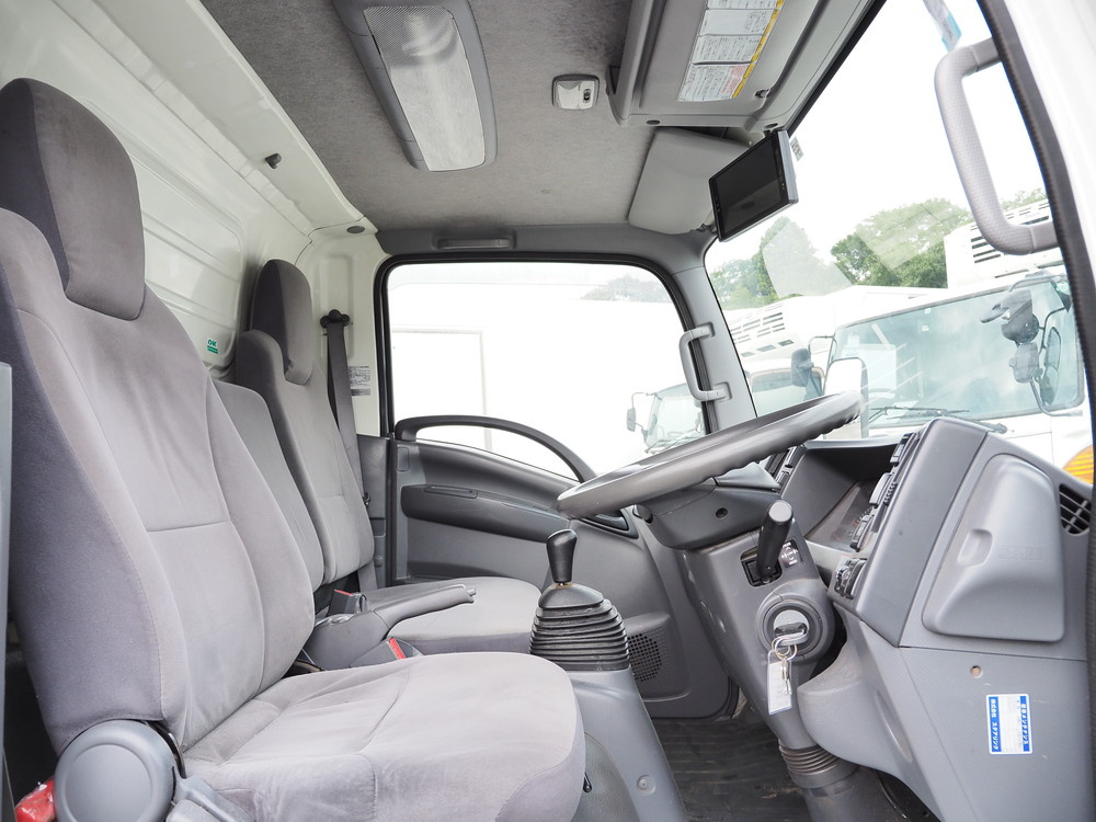 いすゞ エルフ バン車 小型 TKG-NLR85AN 年式 H24[写真16]