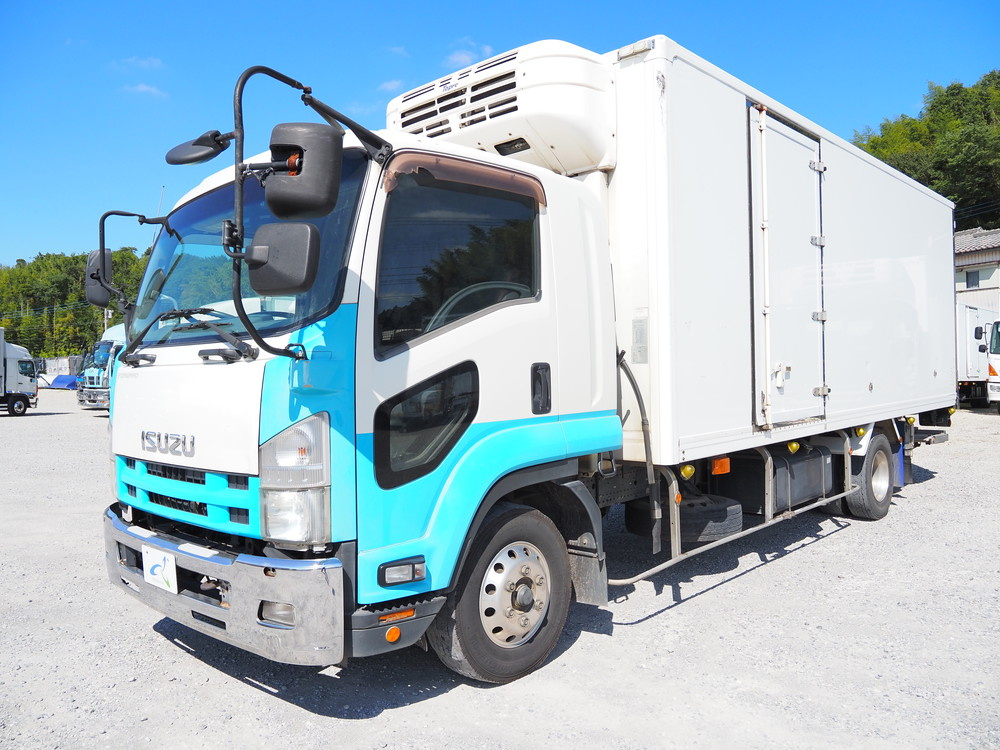 いすゞ フォワード 冷凍バン 中型 TKG-FRR90S2 年式 H25[写真01]