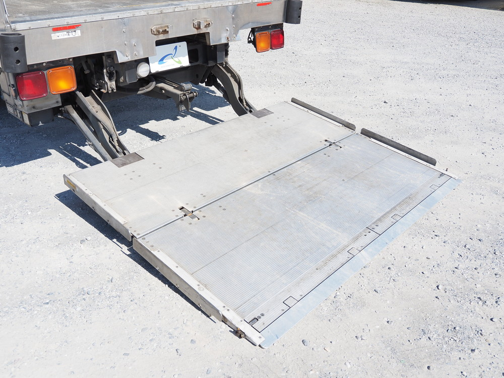 いすゞ フォワード 冷凍バン 中型 TKG-FRR90S2 年式 H25[写真14]