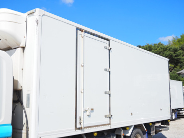 いすゞ フォワード 冷凍バン 中型 TKG-FRR90S2 年式 H25 [写真08]