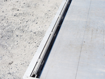 いすゞ フォワード 冷凍バン 中型 TKG-FRR90S2 年式 H25 [写真16]