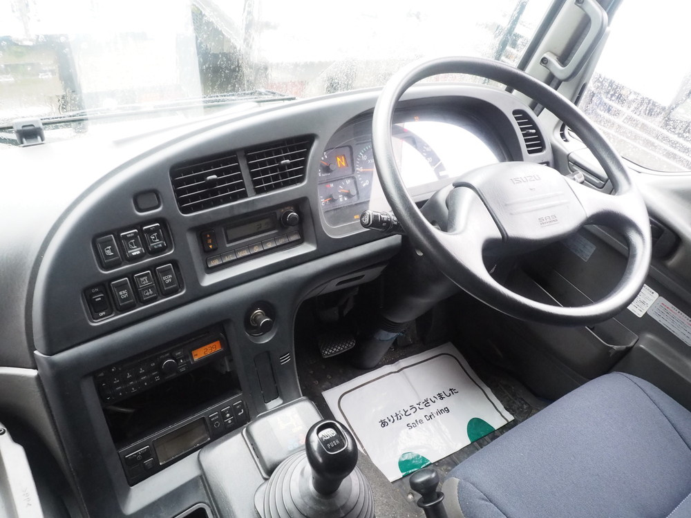 いすゞ ギガ 冷凍バン 大型 QKG-CYL77AZ 年式 H26[写真24]