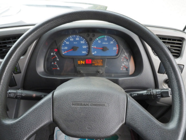 UDトラックス クオン 冷凍バン 大型 PKG-CD4ZA 年式 H21[写真25]