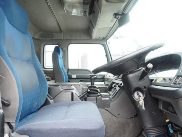 いすゞ ギガ 冷凍バン 大型 QKG-CYL77AZ 年式 H26 [写真23]