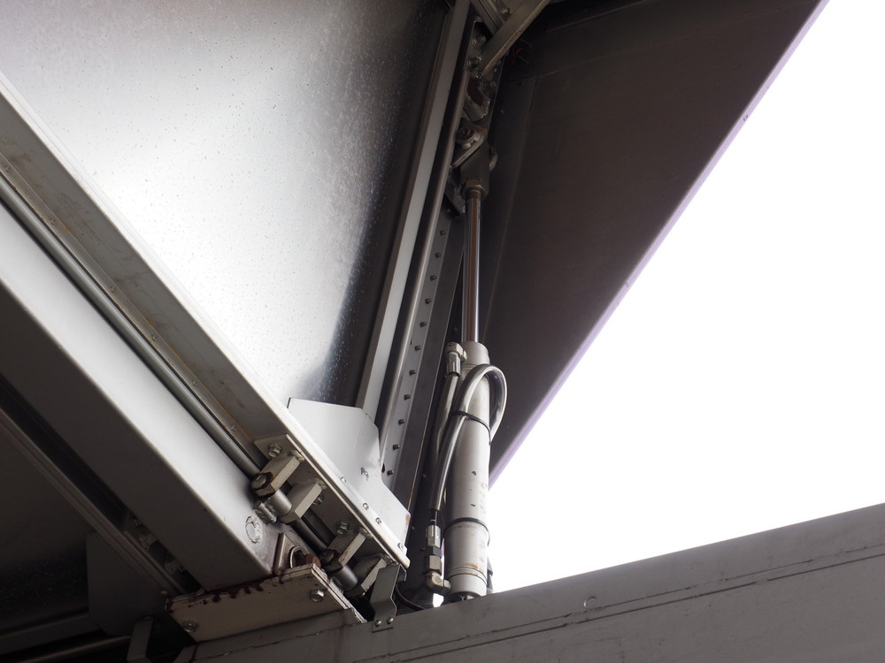 三菱ふそう スーパーグレート ウイング車 大型 BDG-FS54JZ 年式 H21[写真10]