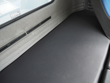 いすゞ ギガ 冷凍バン 大型 QKG-CYL77AA 年式 H27[写真34]
