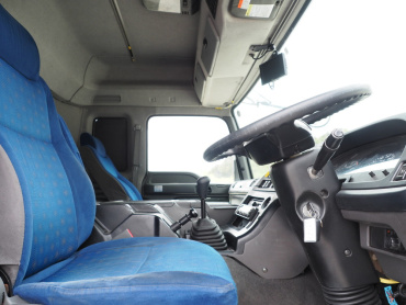 いすゞ ギガ 冷凍バン 大型 QKG-CYL77AA 年式 H27[写真26]