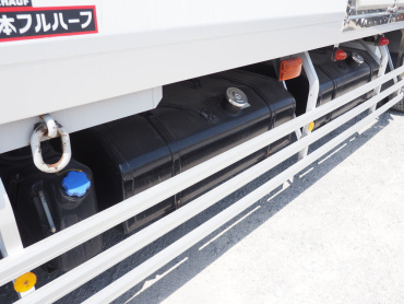 いすゞ ギガ 冷凍バン 大型 QKG-CYL77AA 年式 H27[写真16]