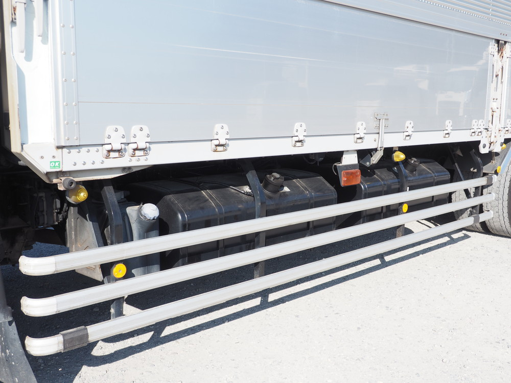 いすゞ ギガ ウイング車 大型 QKG-CYL77A 年式 H26[写真16]