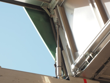 いすゞ ギガ ウイング車 大型 QKG-CYL77A 年式 H26 [写真18]