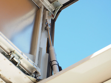 いすゞ ギガ ウイング車 大型 QKG-CYL77A 年式 H26 [写真19]