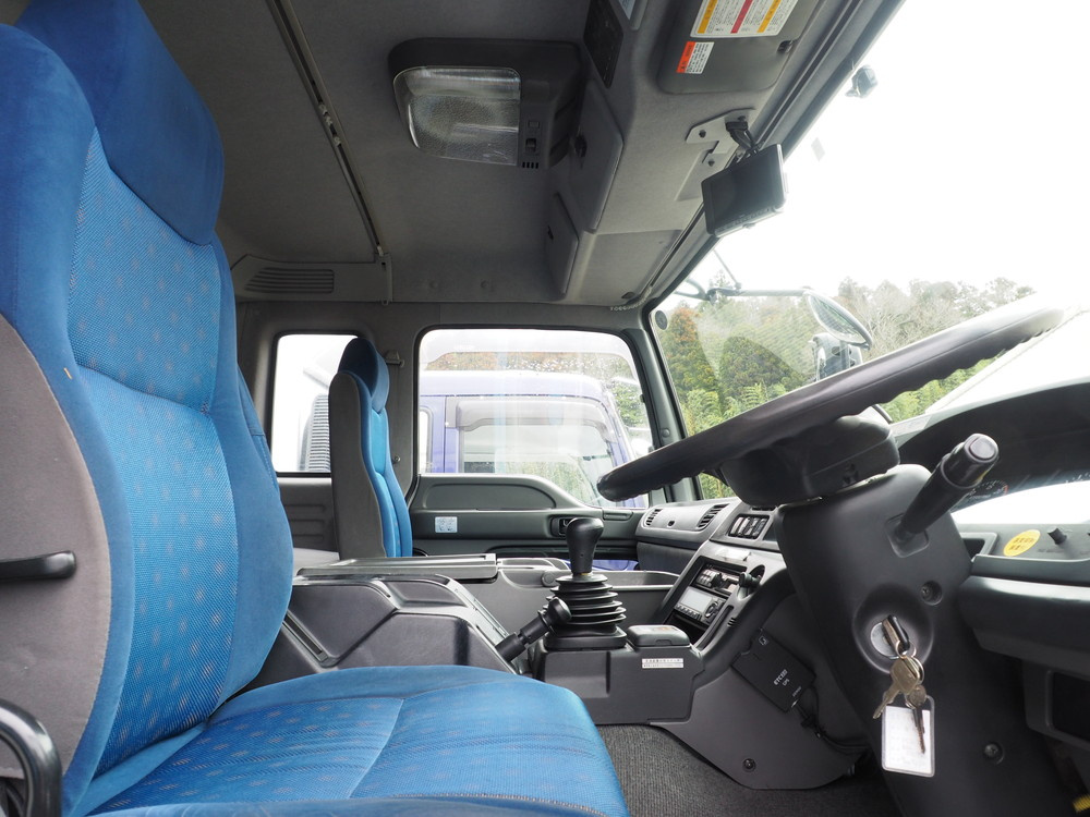 いすゞ ギガ ウイング車 大型 QKG-CYL77A 年式 H26[写真30]