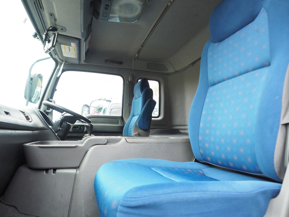 いすゞ ギガ ウイング車 大型 QKG-CYL77A 年式 H26[写真39]