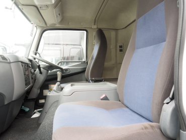 三菱ふそう ファイター バン車 中増t SKG-FK65FY 年式 H23[写真30]