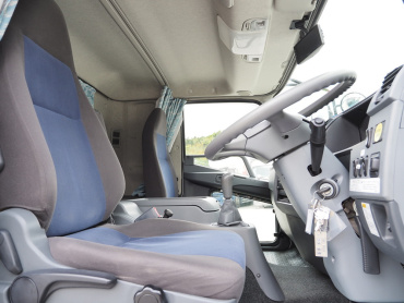 三菱ふそう ファイター 冷凍バン 中増t QKG-FK62FZ 年式 H29[写真28]