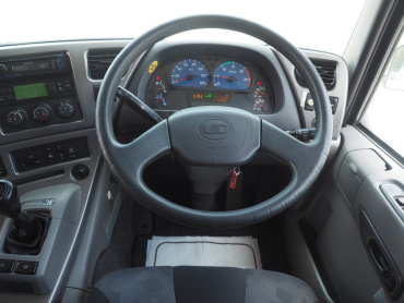 UDトラックス クオン 冷凍ウイング 大型 QKG-CD5ZA 年式 H25[写真38]