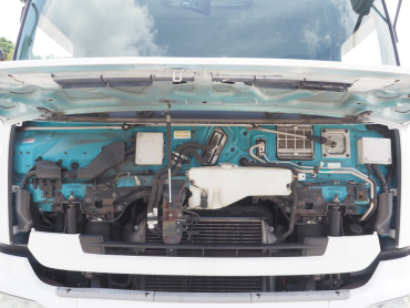 UDトラックス クオン 冷凍ウイング 大型 QKG-CD5ZA 年式 H25[写真52]