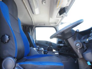 いすゞ ギガ ウイング車 大型 QPG-CYJ77B 年式 H28[写真17]