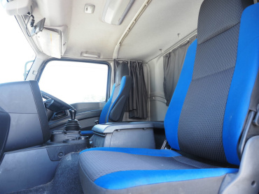 いすゞ ギガ ウイング車 大型 QPG-CYJ77B 年式 H28[写真26]